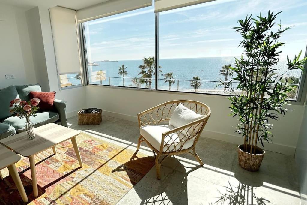 Moderno Y Completo Apartamento Frente Al Mar Málaga Esterno foto